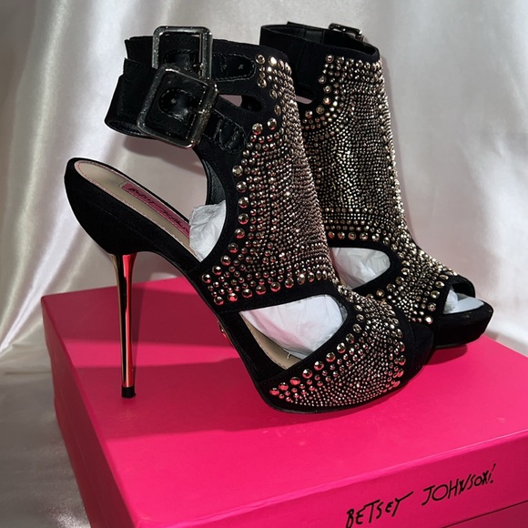 Betsey Johnson Gold & Black Open Toe Booties Size 6 - Picture 2 of 4